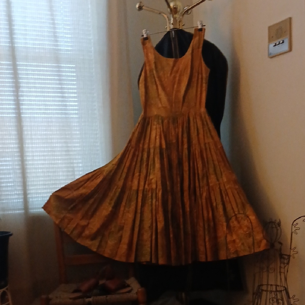 Elegant High-Low Dress in Gold by [Brand]